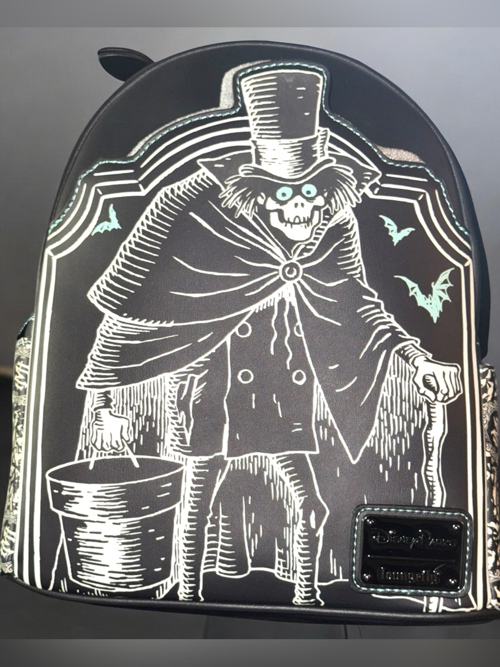 Disney Park Exclusive Hatbox Ghost Haunted Mansion Glow in the Dark Backpack